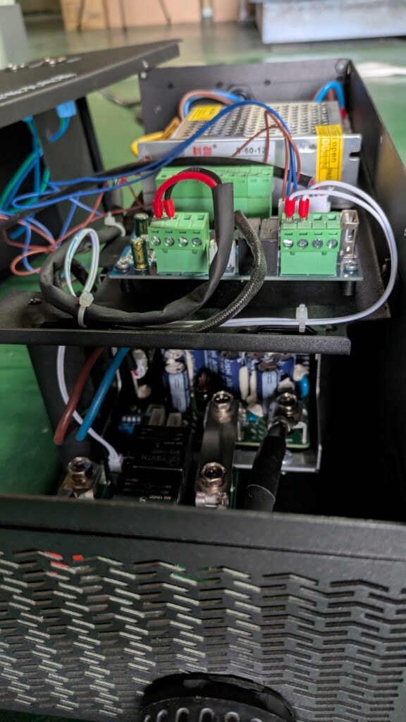 安定化電源による模擬バッテリー接続